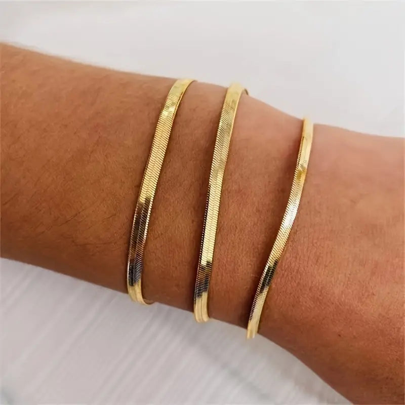 Elegant Gold-Plated Bracelet for Men โจ๐ผ