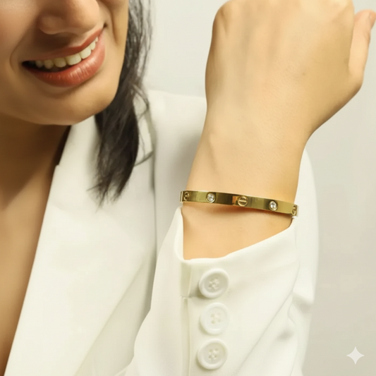 Luxury golden bracelet