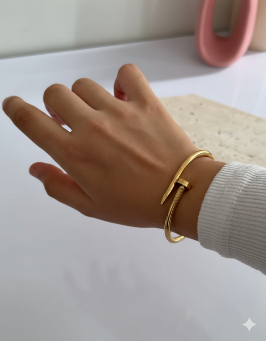 Jewelsmars LUXE Oval Statement Bracelet ✨