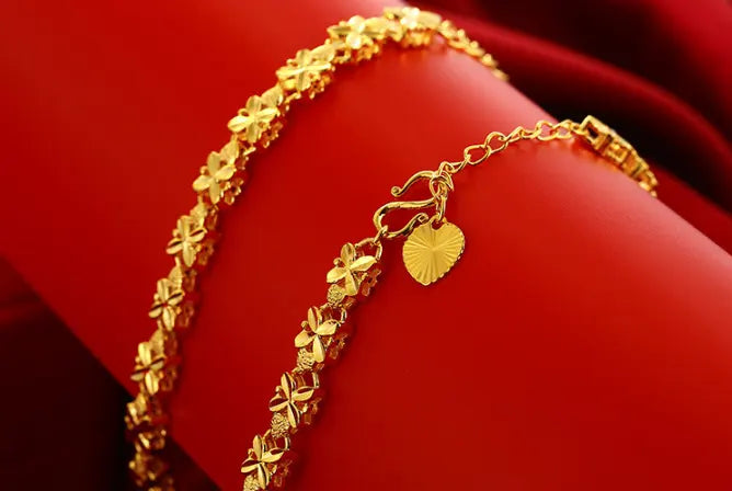 bracelet Shimmering Lucky Clover Heart Bracelet - Luxury Charm