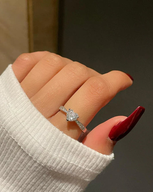Lucy Heart Ring