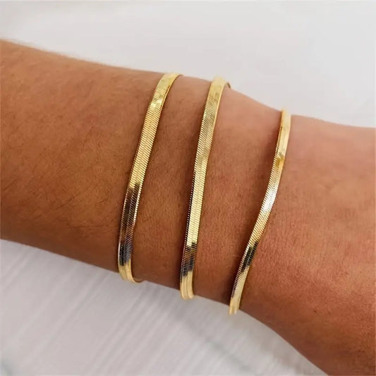 Elegant Gold-Plated Bracelet for Men ✨💼