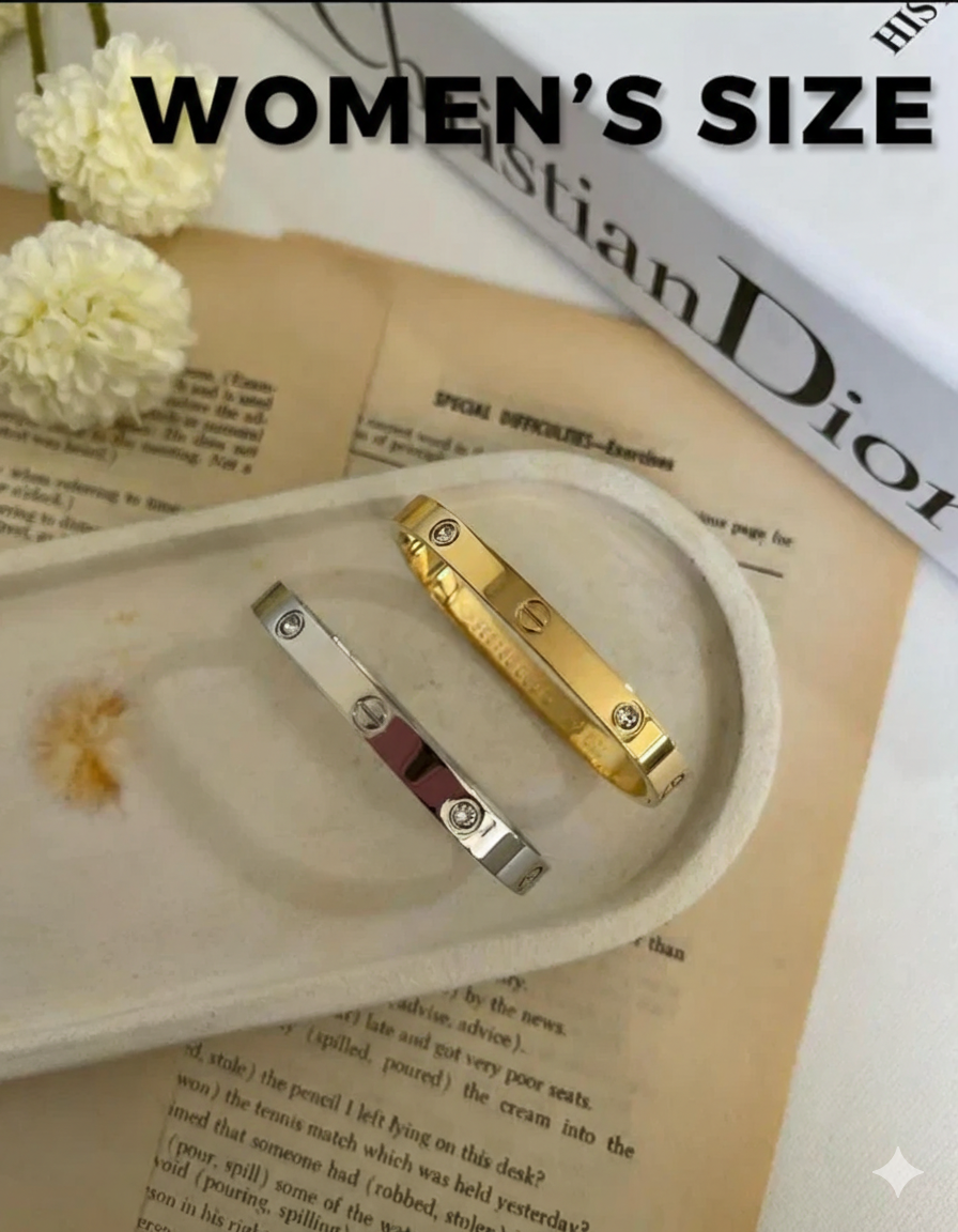 Luxury golden bracelet