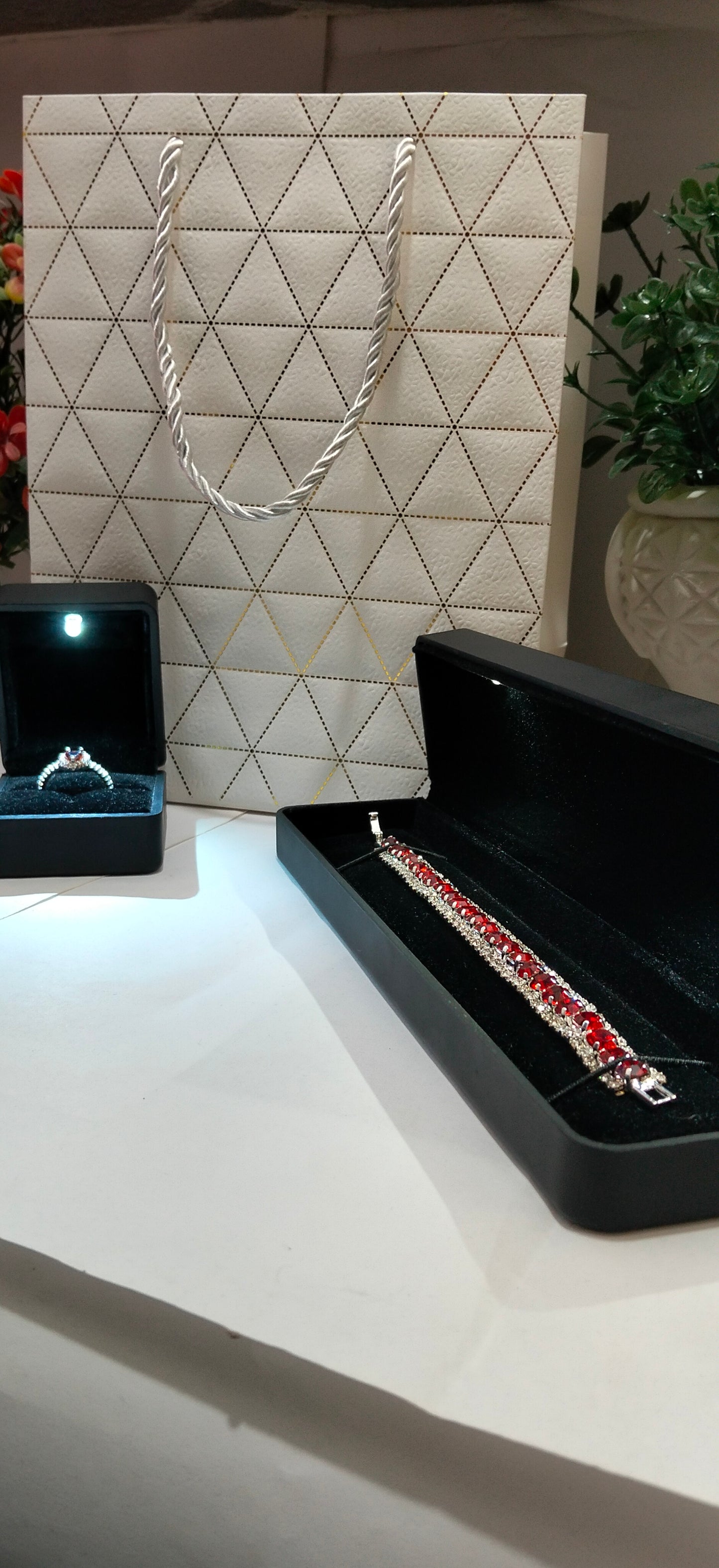 🔥 Ruby Elegance Jewelry Set – Bracelet & Heart Ring ❤️