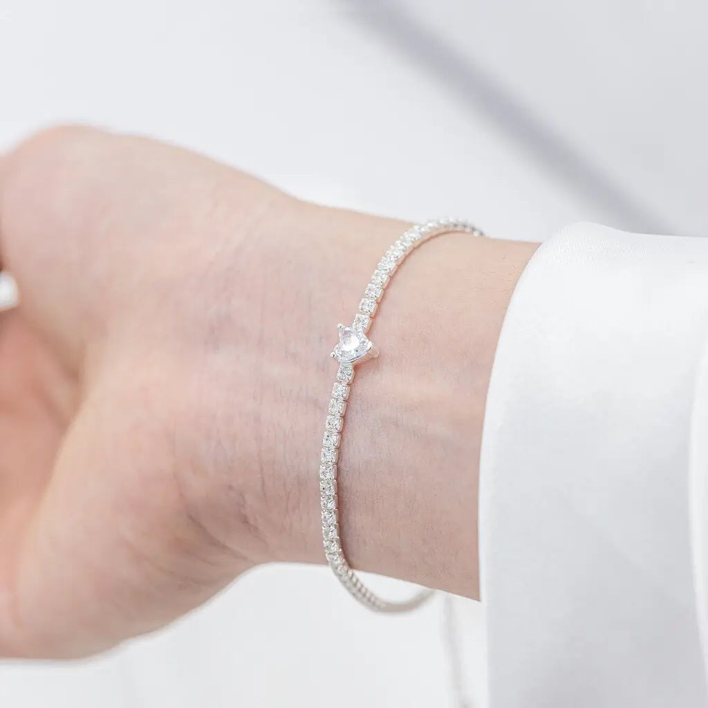 Delicate Heart Bracelet