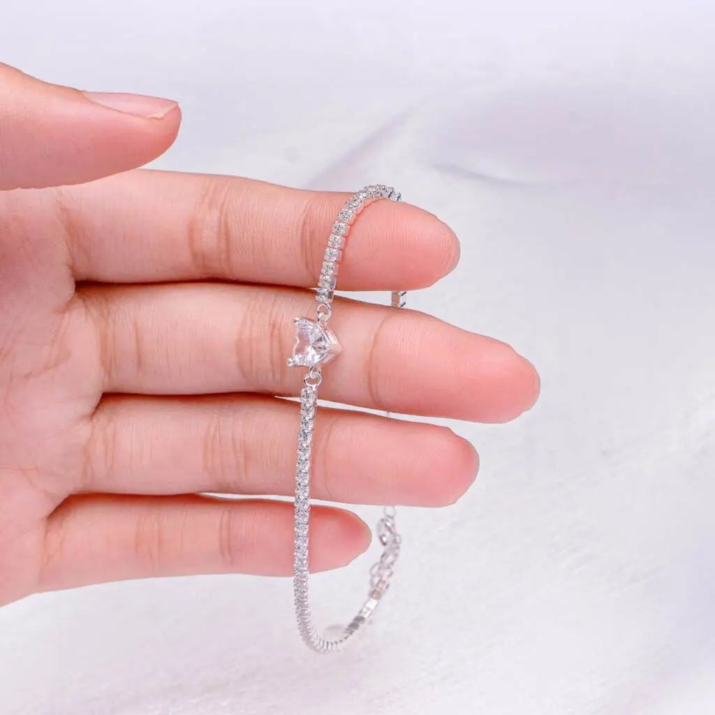 Delicate Heart Bracelet