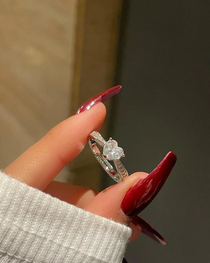 Lucy Heart Ring